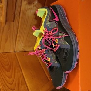 Nike Girls Size 6 Sneakers